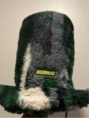 Insomniac Green & Gray Fuzzy Bucket Hat
